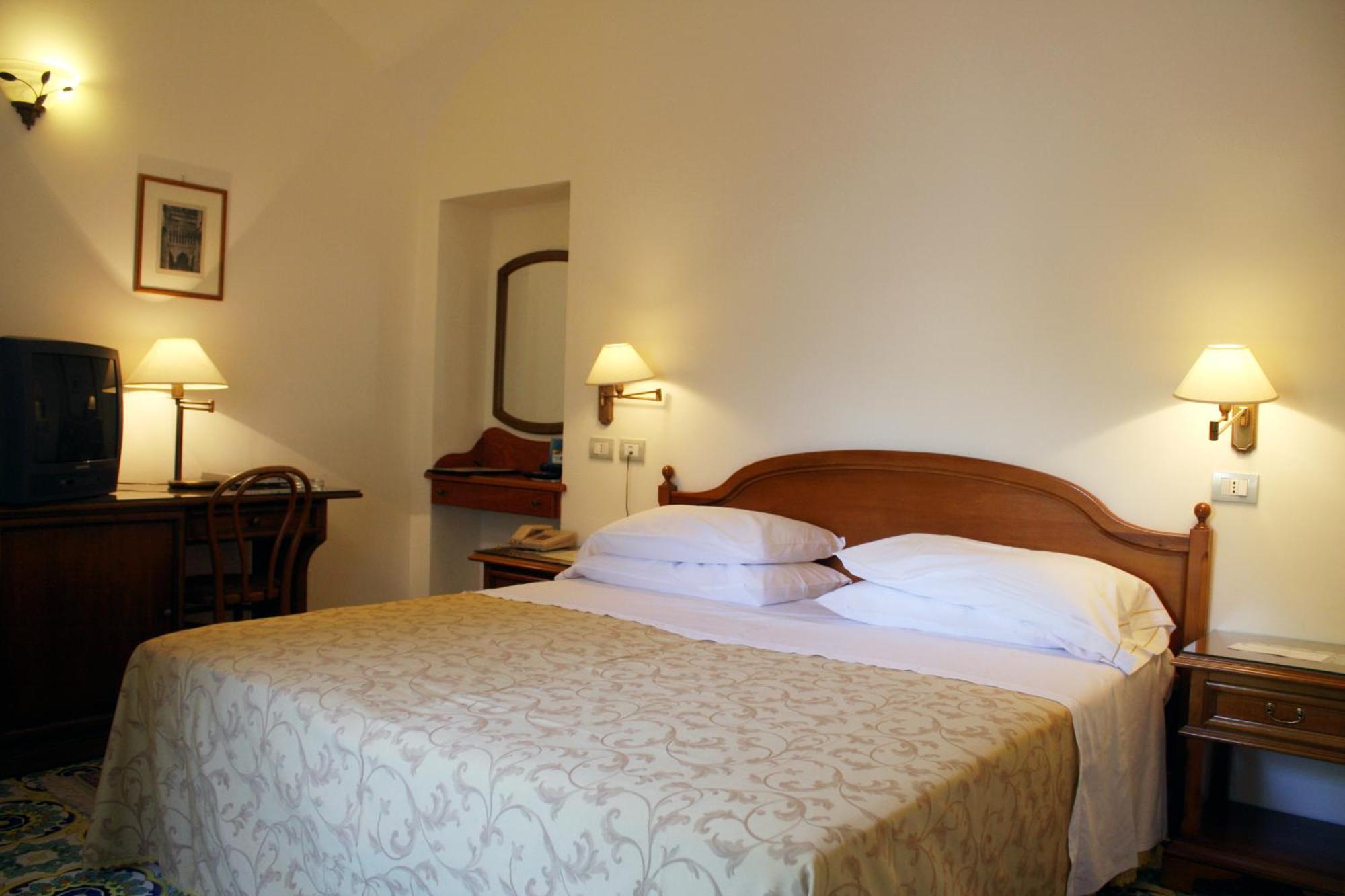 Double or Twin Room,1591232292:JPEG